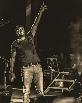Luke Bryan Latrobe